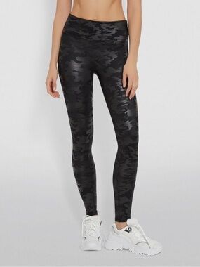 SPANX Faux Leather Camo Leggings Size L